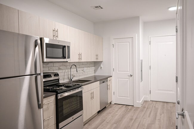 Photo - 276 Reock St