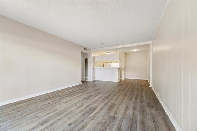 Photo - 3259 Branard St