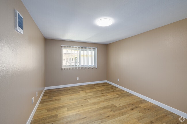 2BR, 1.5BA - 952SF - Bedroom