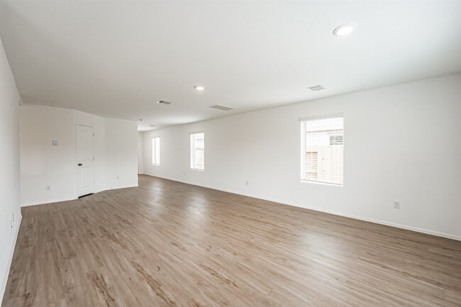 Photo - 9123 Estes Lks Dr