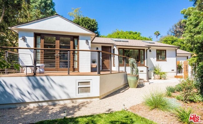 Photo - 3279 Ledgewood Dr