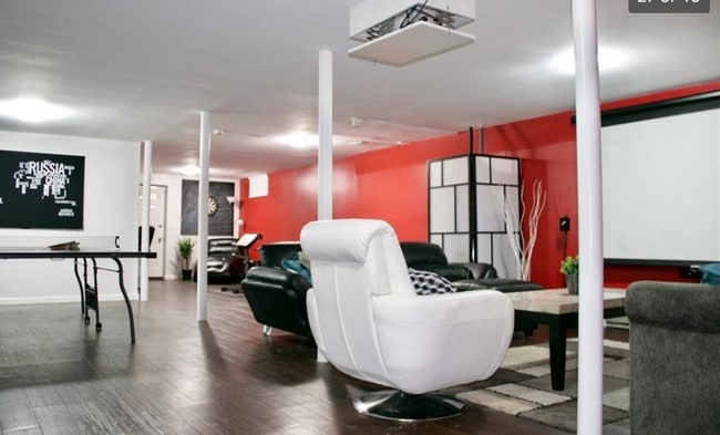 Photo - 1146 Stafford Road