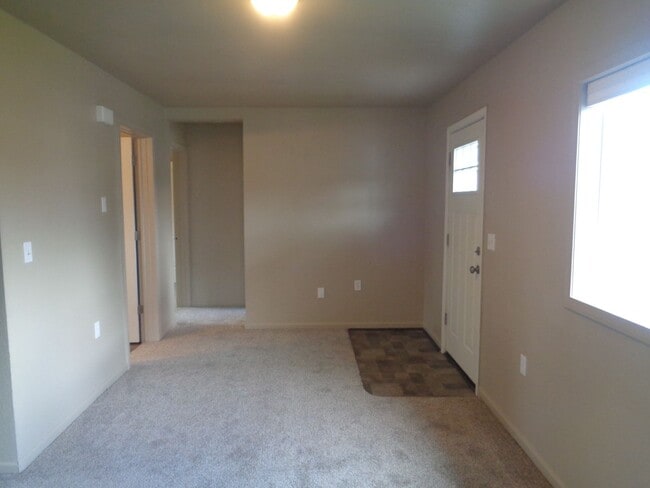 Photo - Charming 2 Bedroom Home!