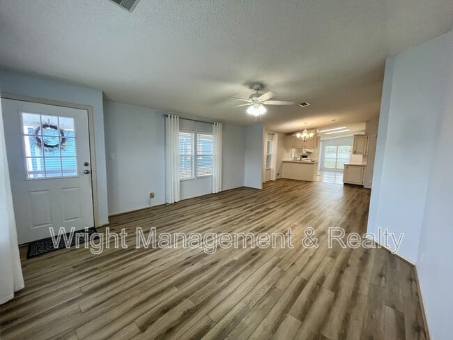 Photo - 10614 Hayden Ave