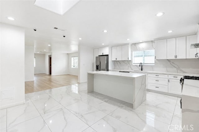 7035 Calhoun Ave