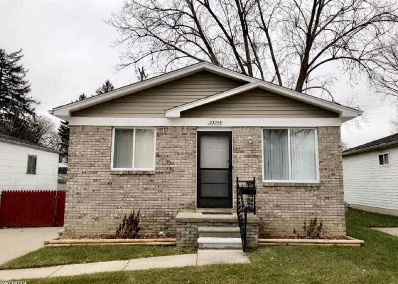 Photo - 23743 Columbus Ave