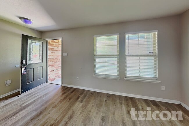 Photo - 2676 Diamondback Trail