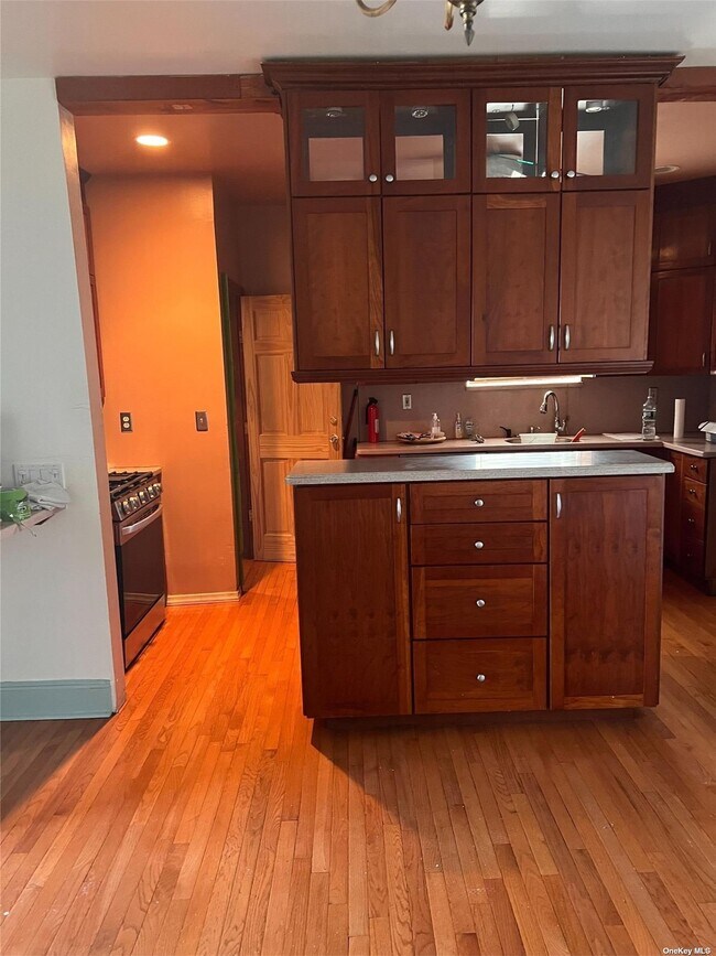 Photo - 229-10 141st Ave