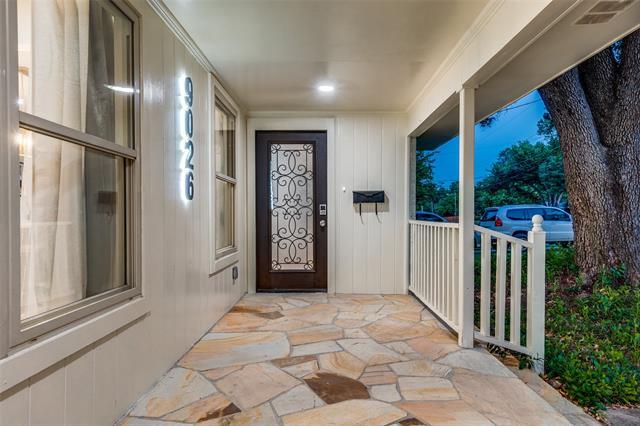 Photo - 9026 Livenshire Dr
