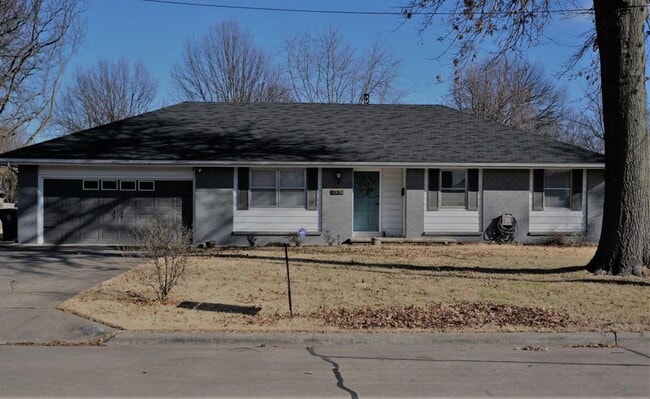 Photo - 2536 S McCann Ave