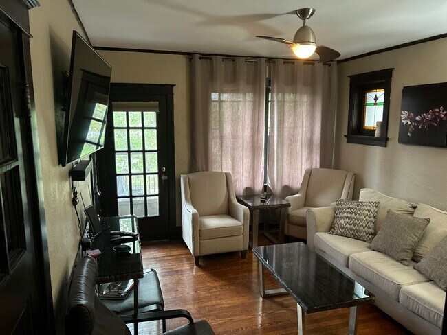 Photo - 3764 Dunnica Ave Unidad A 3764 Dunnica Ave