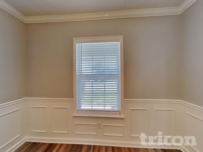 Photo - 1456 Colyn Avenue