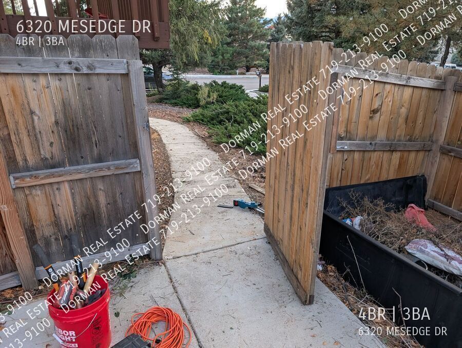 Photo - 6320 Mesedge Dr