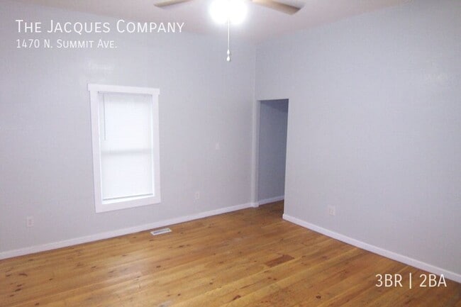 Photo - 1470 N Summit Ave