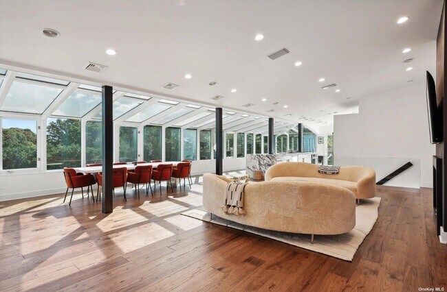 Photo - 69 3 Mile Harbor Dr