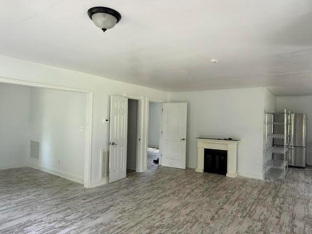 Photo - 210 W James Cir