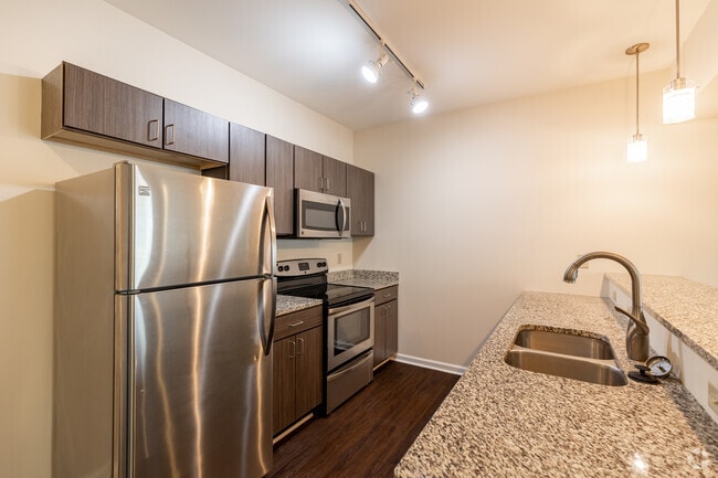 2BR, 2BA