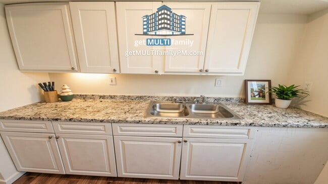 Photo - 7120 N 66th Dr Unit 101