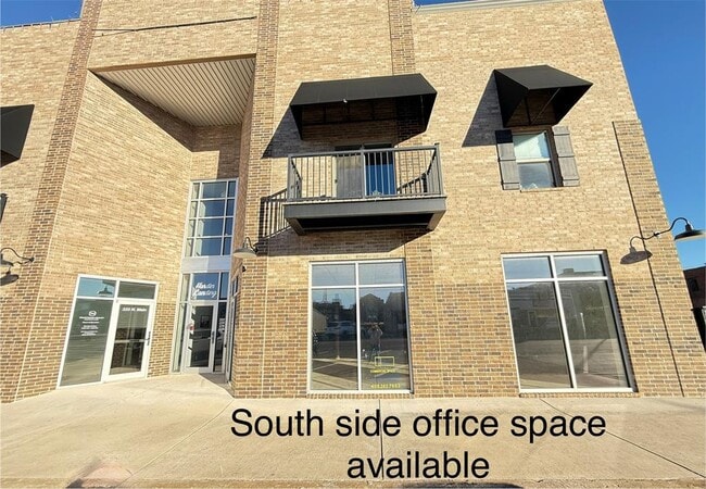 Photo - 326 N Main St