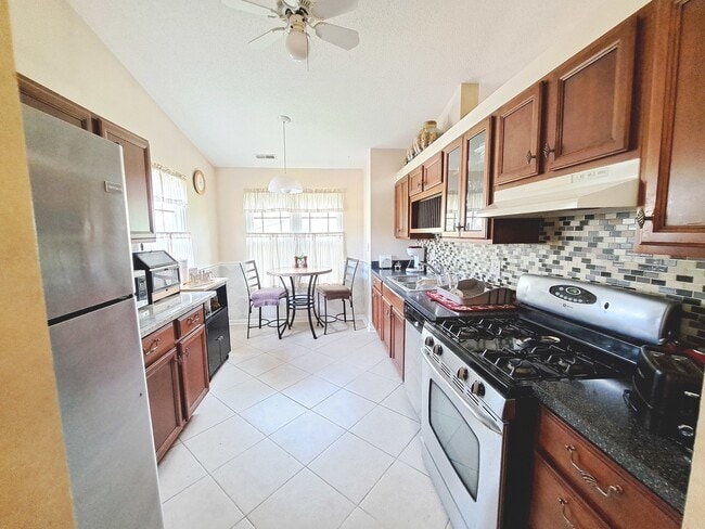 Photo - 216 Stoneybrook Ln Unit 2C