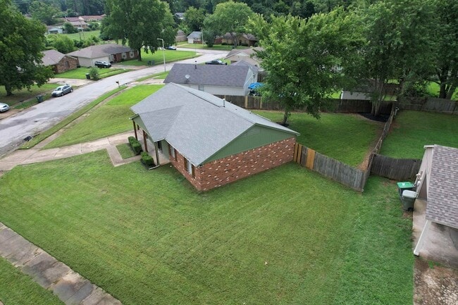 3884 Kerston Dr