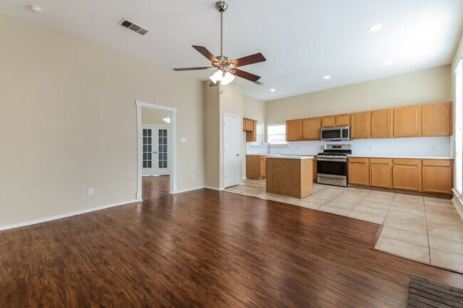 Photo - $2,150 4 Bed/2 Bath/2 Garage Ready for Move-in Rockwall Home in Highland Meadows