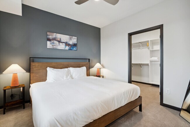 Photo - 423 E Michigan St Unit ID1032102P