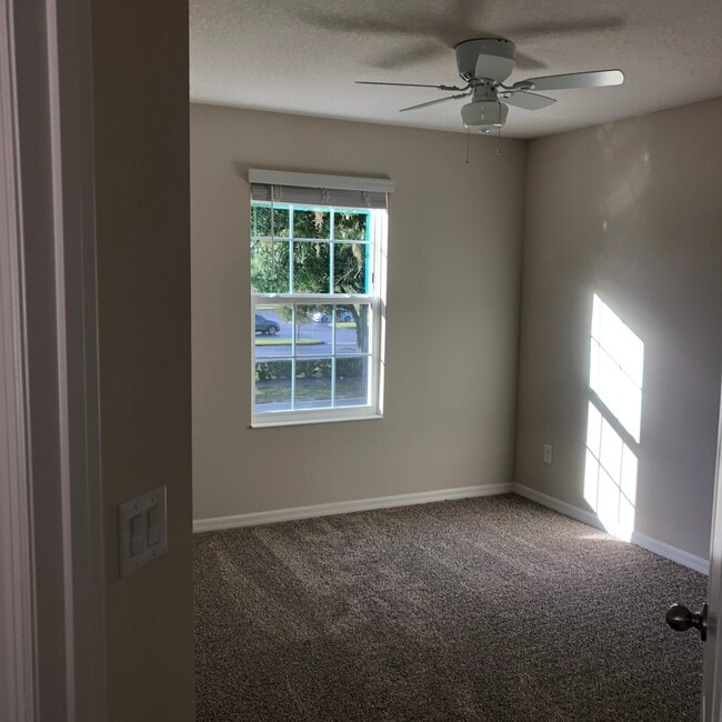 Photo - 5815 Oleander Dr