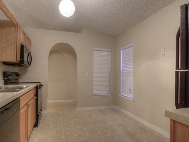 Photo - 1615 Dartmouth Dr