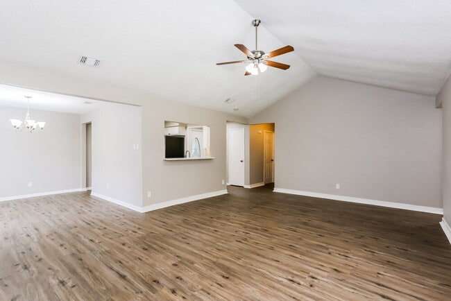 Photo - 5419 Deer Timbers Trail