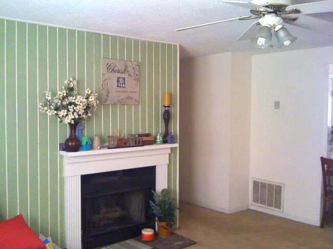 Photo - 220 Mark Twain Cir Unit C