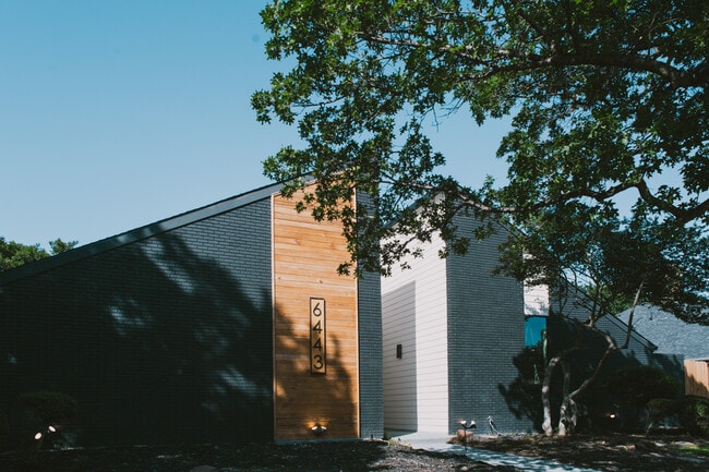Building Photo - 6443 Redpine Rd Rental