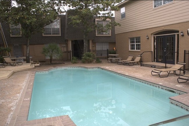 Pool - Adorable Pointe