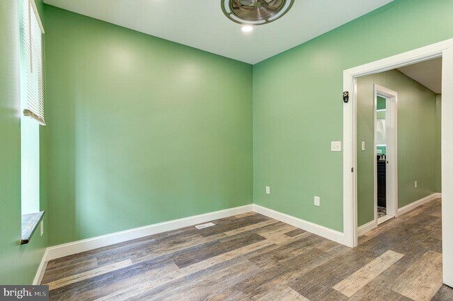 Photo - 2643 N Mascher St