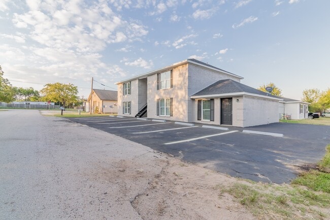 Building Photo - 105 Willwood Dr Unit 2