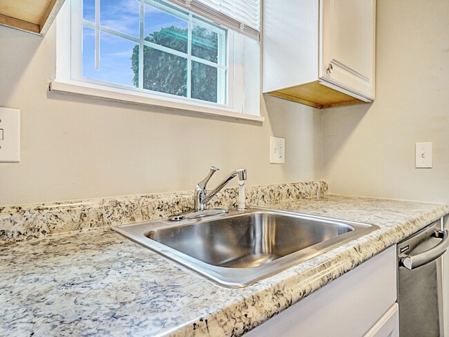 Photo - Village Square Apartments