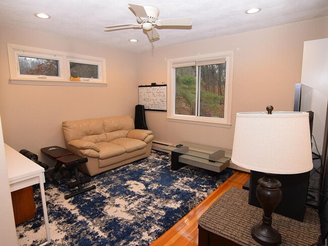 Building Photo - 63 Lionel Ave