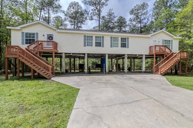 Building Photo - 6165 E Lafayette St