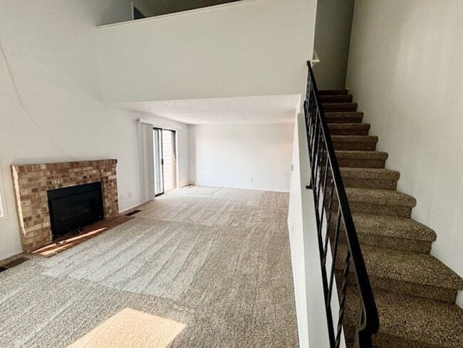 Photo - DES MOINES CONDO WITH PEEK-A-BOO SOUND VIEWS & PRIVATE GARAGE! Unit G10