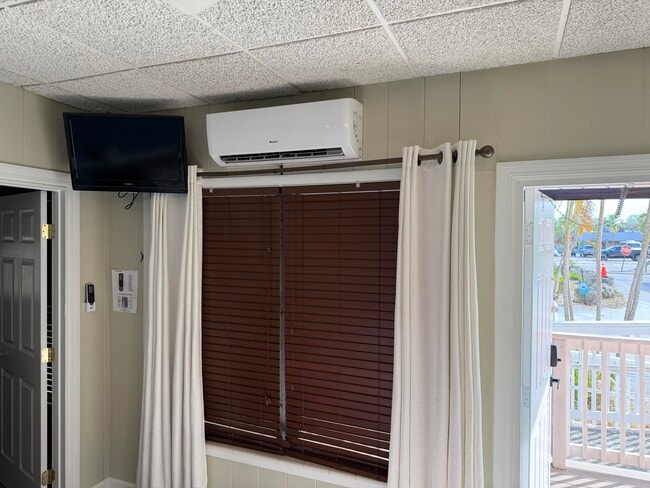 Photo - 3350 NE Indian River Dr