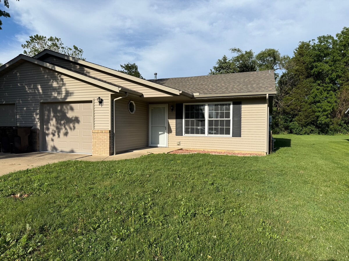 Photo - 105 Argo St