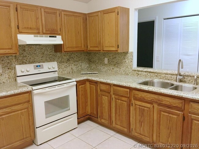 Photo - 3095 Inglewood Terrace