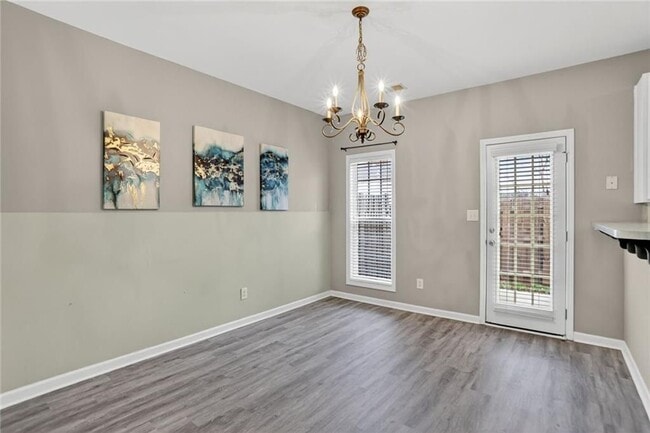 Photo - 230 Valley Xing