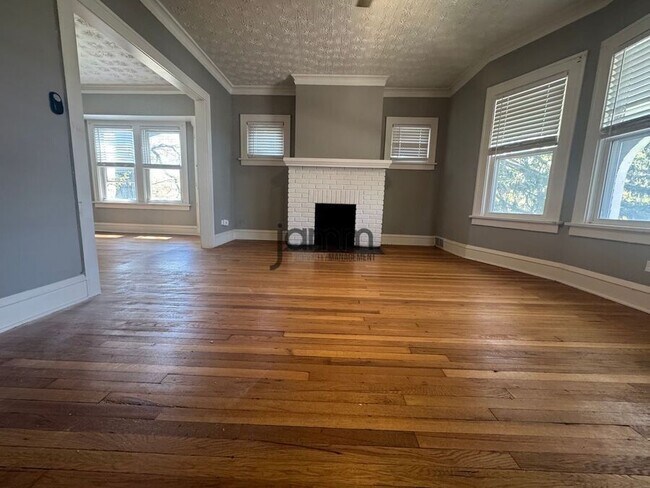 Photo - 2121 Carabel Ave Unit #2