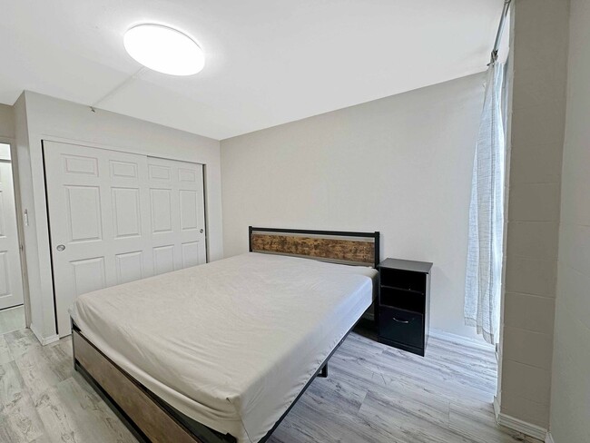 Photo - Salt Lake: 1 Bed, 1 Bath Condo w/ 1 Parkin... Unit 1003