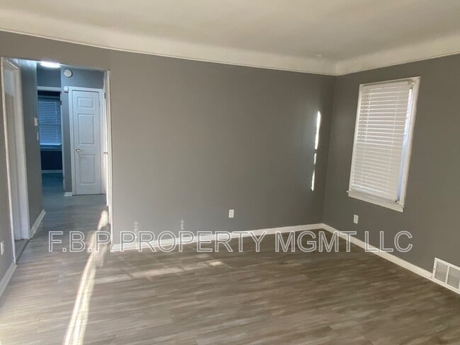 Photo - 19480 Huntington Rd