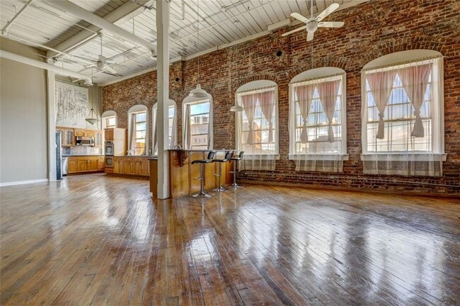 Building Photo - 161 Mangum St SW Unit 302