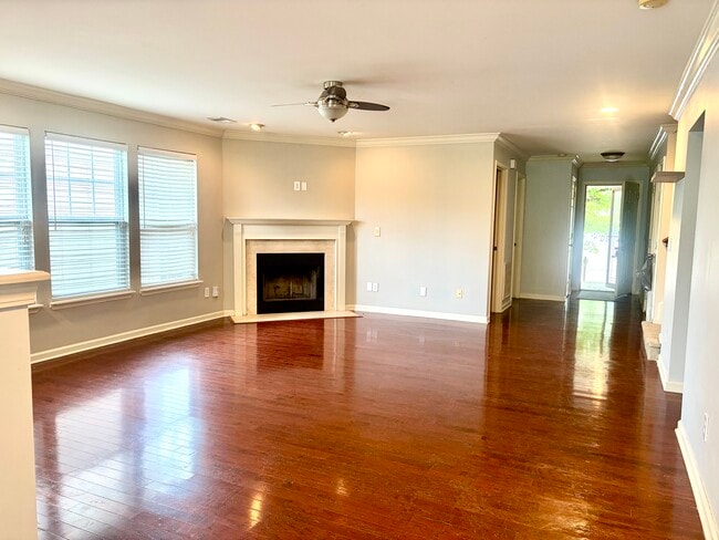 Photo - 996 Applecross Dr