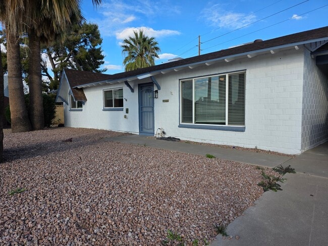 Building Photo - 1819 N 87th Pl