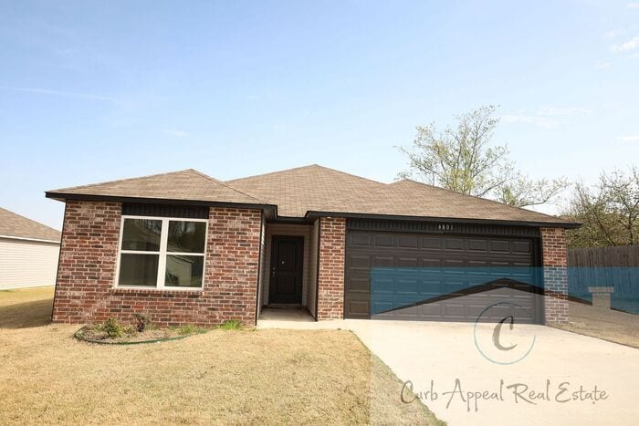 Recently built home in Jonesboro - beautiful 3 bed / 2 bath home - Nettleton! - Recently built home in Jonesboro - beautiful 3 bed / 2 bath home - Nettleton!